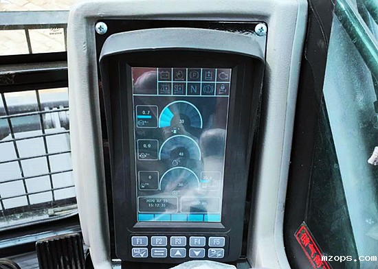 轮式挖掘机豪华驾驶室