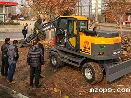 mzopsBD95W轮式抓木机新款