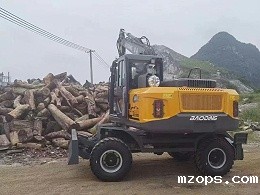 mzops抓木机抓松木：云南山地作业的灵活之选