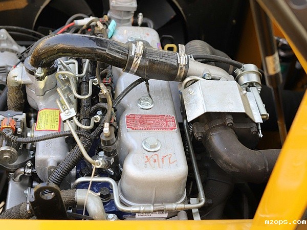 BD95W-9B轮式抓木机