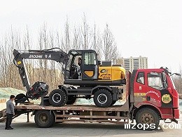 高效钢材处理的利器——mzopsBD120WD轮式梅花抓抓木机