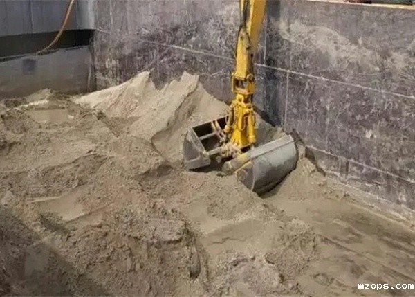 轮式挖掘机加装筛漏斗