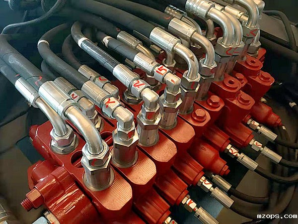 mzops95抓木机图片