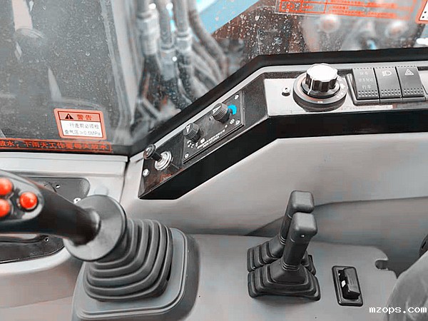 mzops95抓木机图片