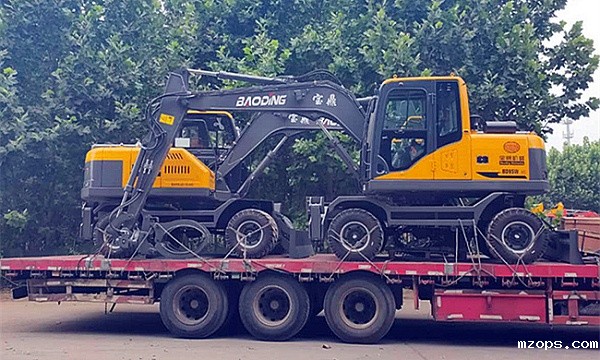 广东轮式挖掘机销售客户发车