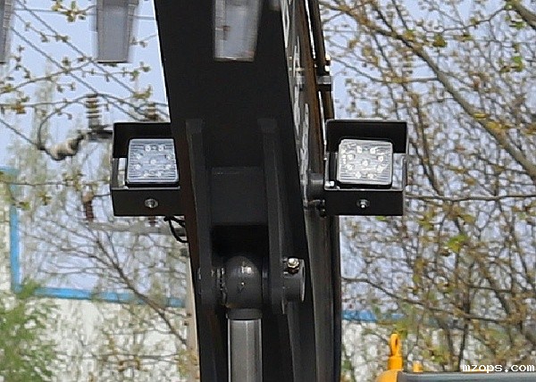 轮式挖掘机抓木机