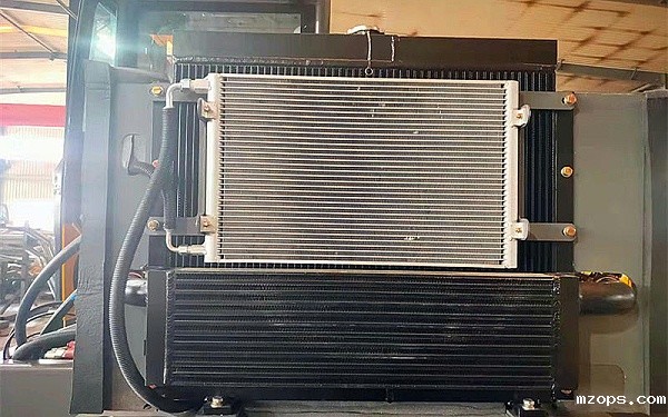 加大型号散热系统