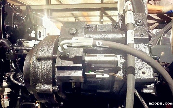 新液压系统搭载