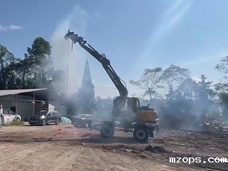 mzops120抓木机成功交售