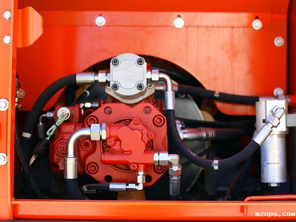 mzopsBD150W抓木机主泵