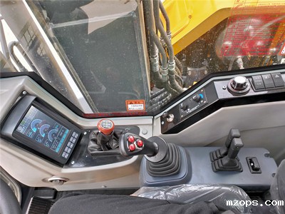 mzopsBD105W轮式抓木机