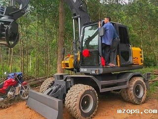 看这里，轮式挖掘机工作效率应该这样来提升！