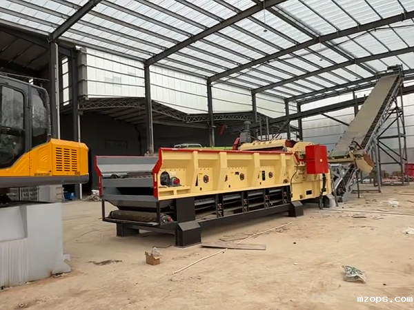 固定式抓木机工作现场