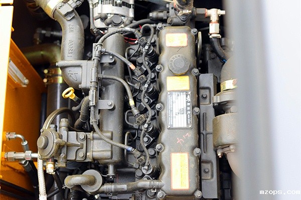 105抓木机动力部件