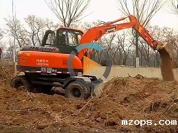 BD80W轮式小挖掘机视频