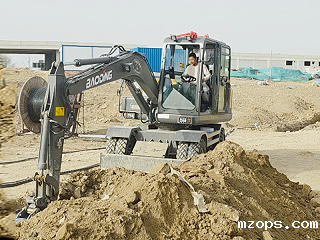 18luck平台沟渠建设、土地整修