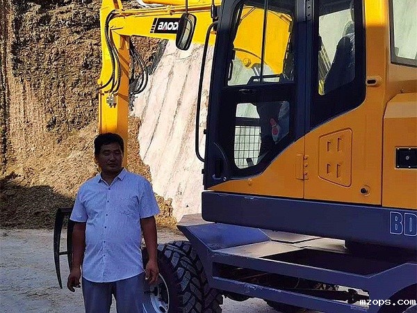 mzops小型轮式挖掘机