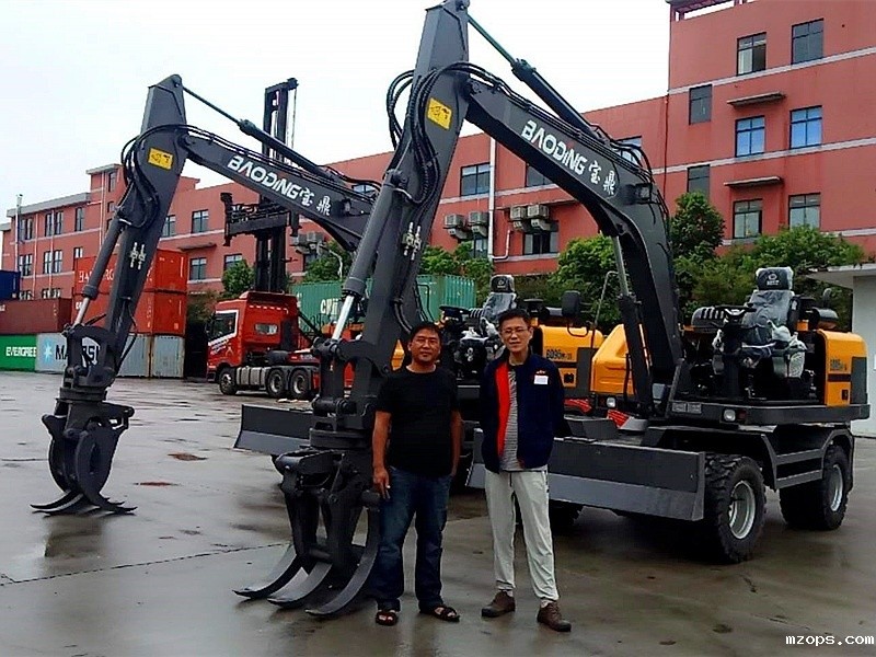 轮式挖掘机抓木机出口