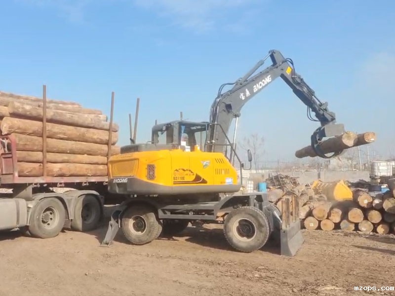 mzops抓木机在纺织行业进行装卸作业