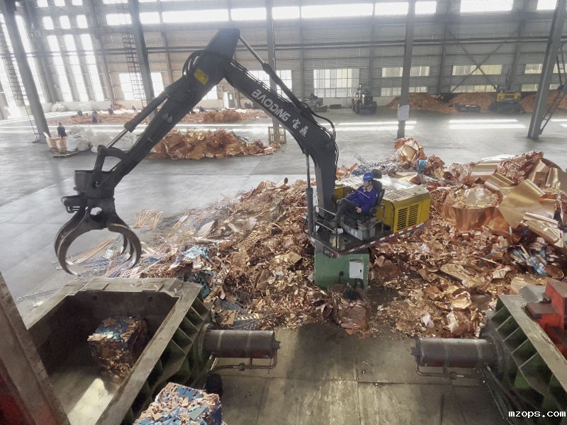 mzops电动抓装机：废旧金属回收的高效利器