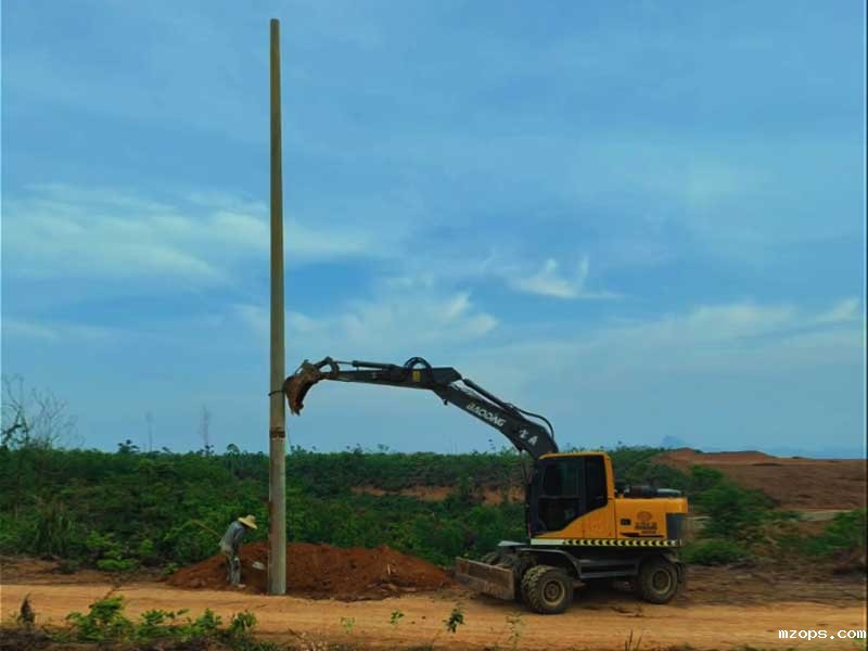 mzops挖掘机安装电线杆高难度操作中的表现