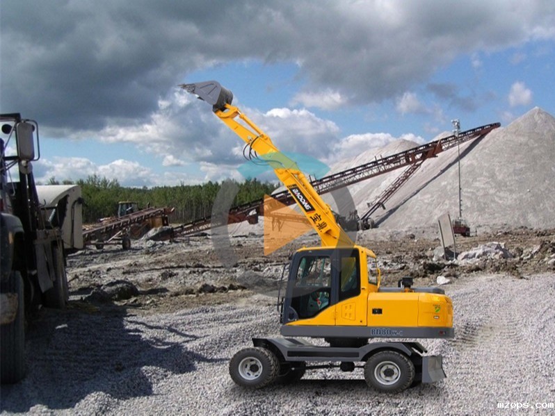 小型轮式挖掘机设备成为工程机械市场新宠-mzops80小型轮式挖掘机