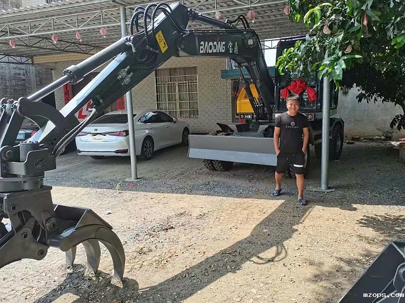 mzops钦州抓木机客户