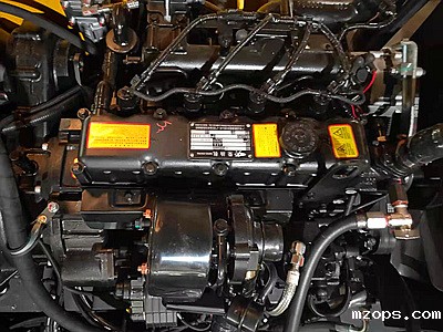 80轮式挖掘机图片