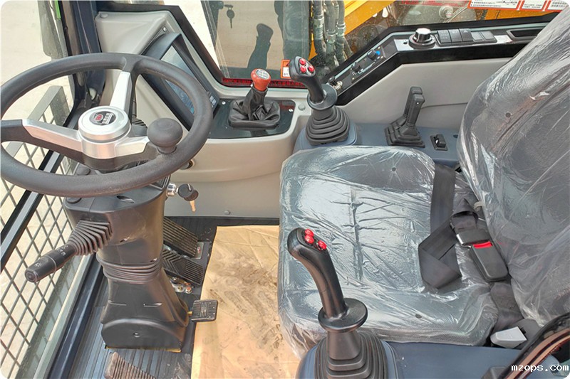 mzops95抓木机型号驾驶舒适