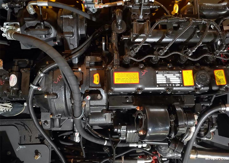 抓木机搭载62.5千瓦新动力