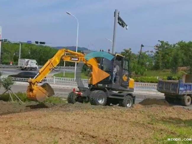 【轮式小挖掘机视频】mzopsBD80W型号轮式挖掘机城市绿化作业