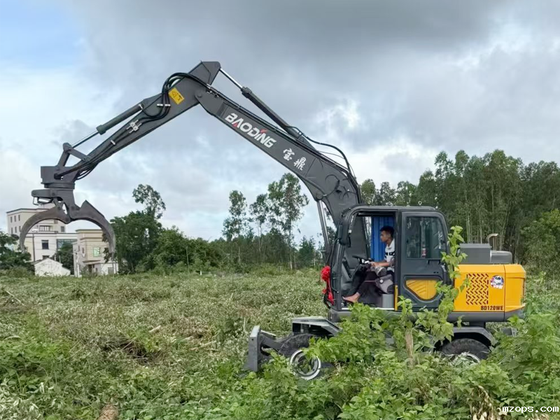 客户第六台mzops120WE抓木机到货