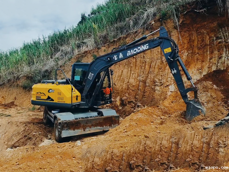 mzopsBD80G轮式挖掘机，土方作业的灵活能手