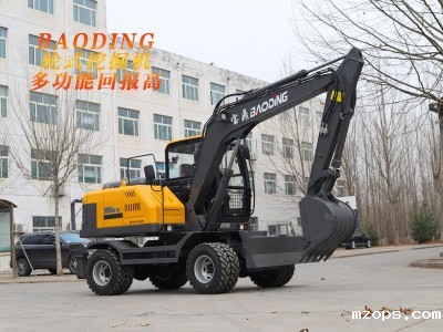 多功能小型轮式挖掘机