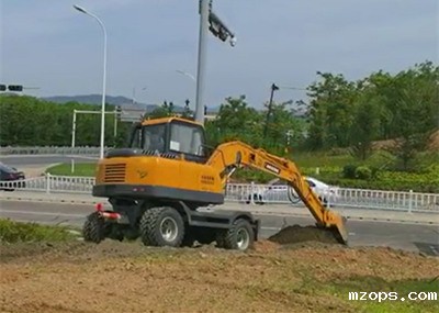 mzops80轮式挖掘机现场工作图