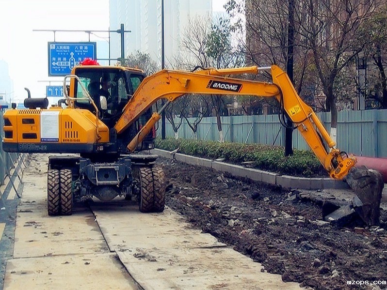 BD80轮式挖掘机产品