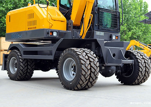 mzops80轮式挖掘机结构坚固