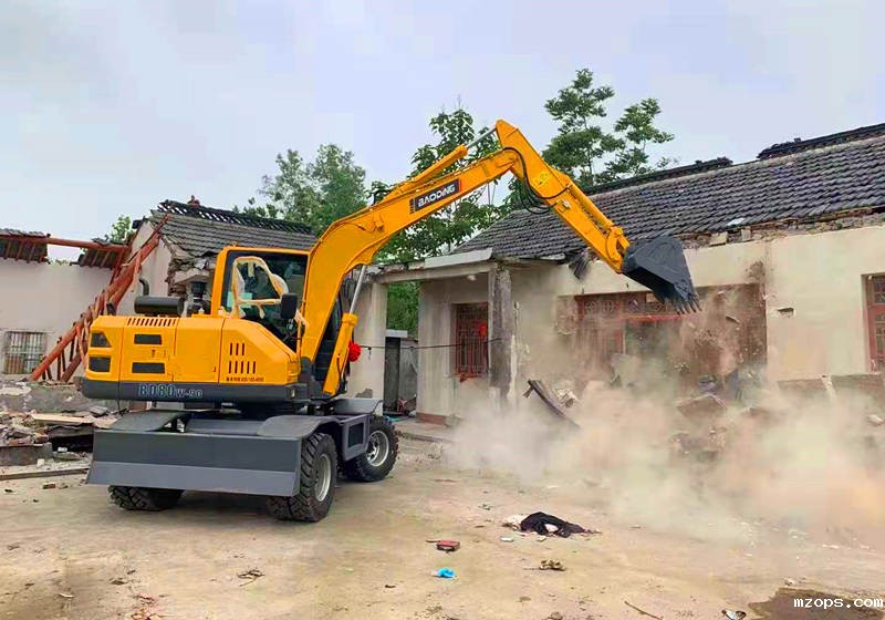 mzops80轮式挖掘机施工