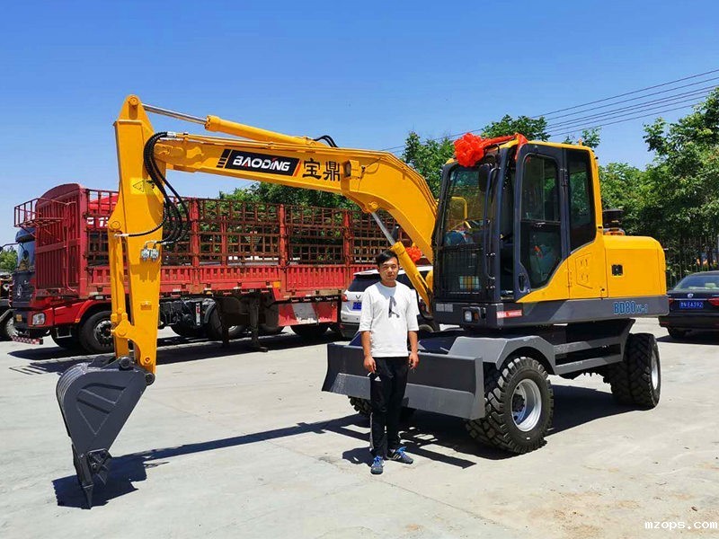 安徽小轮式挖掘机-BD80轮式挖掘机销售客户-18luck平台厂家